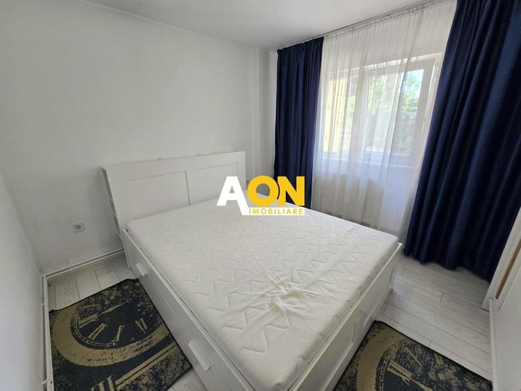 Apartament cu 4 camere decomandat, mobilat în Cetate