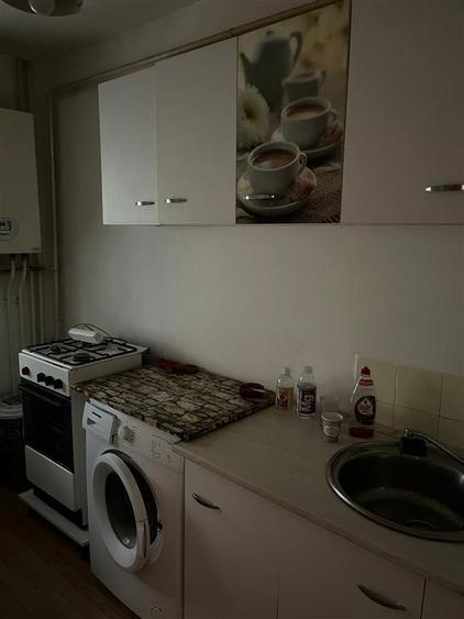 Garsonieră decomandată în Podul de Fier