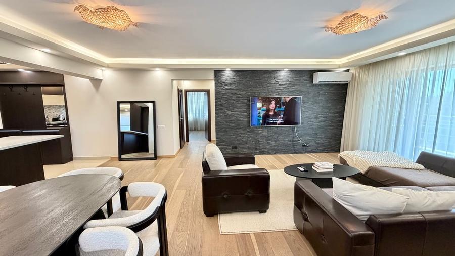 Apartament cu 3 camere decomandat, mobilat în Tei