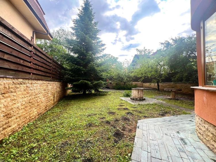 Casă individuală cu 6 camere semidecomandat cu Canalizare în Gheorgheni