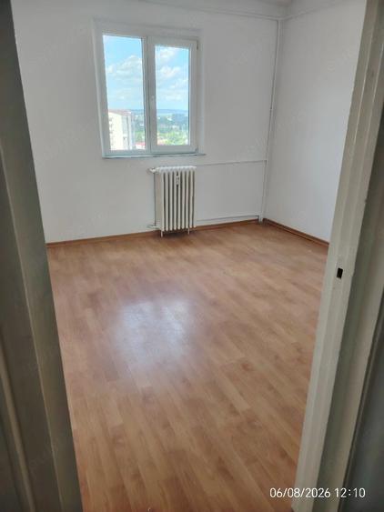 Apartament cu 2 camere decomandat în Narcisa