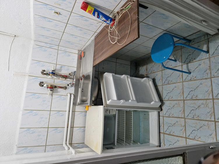 Garsonieră decomandată în Titan