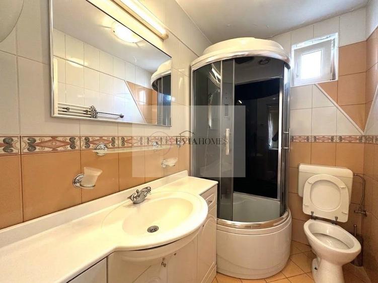 Casă individuală cu 4 camere cu Canalizare în Gruia