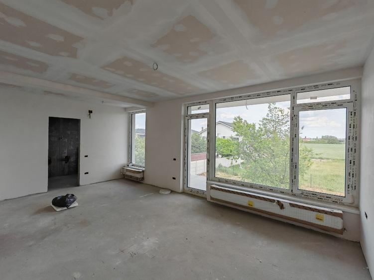 Casă individuală cu 5 camere cu Teren 618 Mp în Dumbrăvița