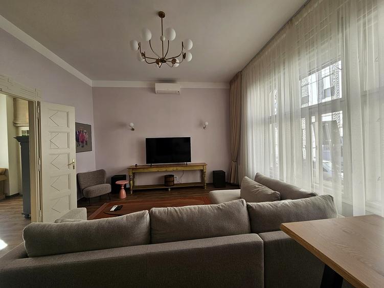 Apartament cu 2 camere semidecomandat în Central