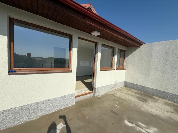 Apartament cu 2 camere decomandat în Drumul Taberei