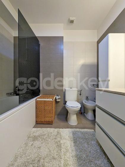 Apartament cu 3 camere semidecomandat, mobilat în Iancu Nicolae