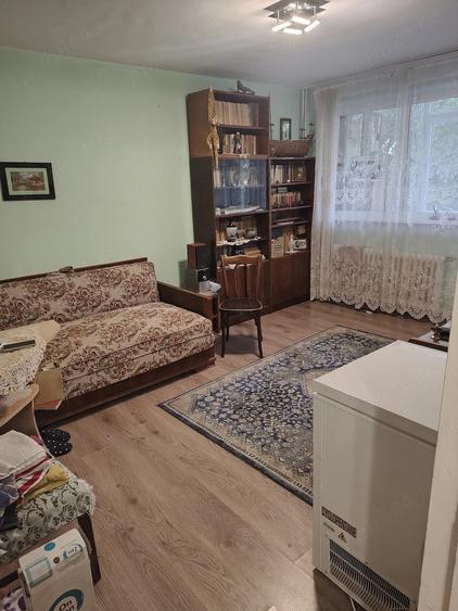 Apartament cu 2 camere decomandat în Drumul Taberei