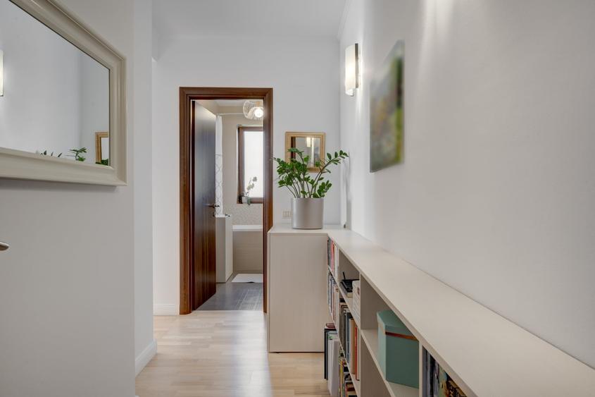 Apartament cu 4 camere decomandat, mobilat în Sisești
