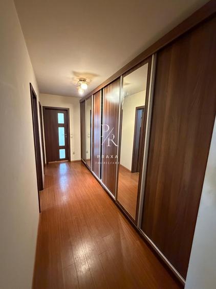 Apartament cu 3 camere semidecomandat, mobilat în Florești — fotografia 3
