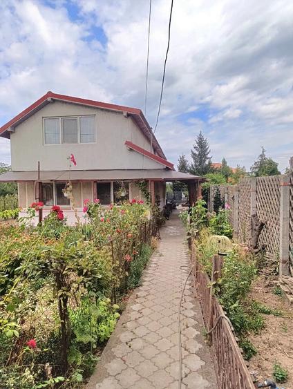 Casă cu 2 camere cu Teren 1776 Mp în Mineri