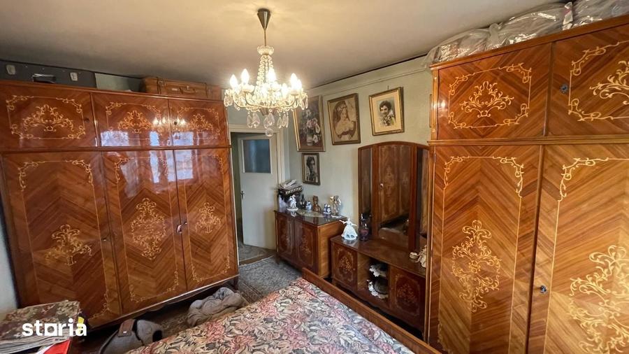 Apartament cu 3 camere semidecomandat în Gara de Nord