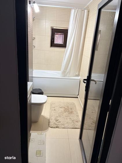 Apartament cu 3 camere decomandat în Exterior Vest