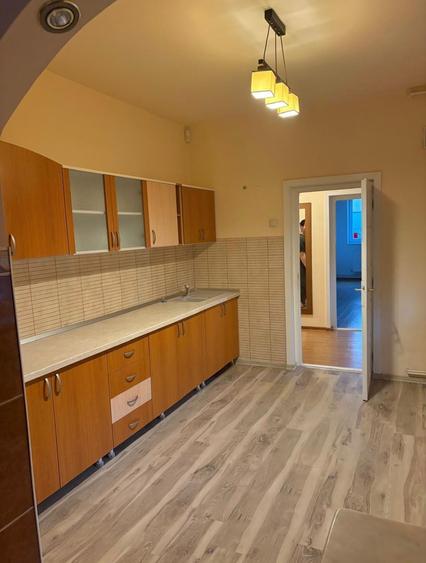 Apartament cu 2 camere decomandat în Exterior Vest