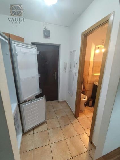 Garsonieră decomandată, mobilată în Rahova