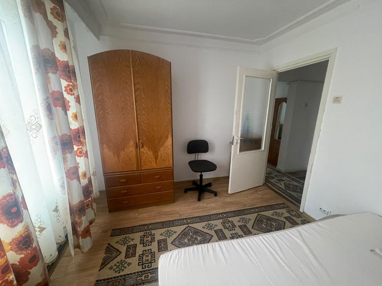 Apartament cu 2 camere decomandat în Mircea cel Bătrân