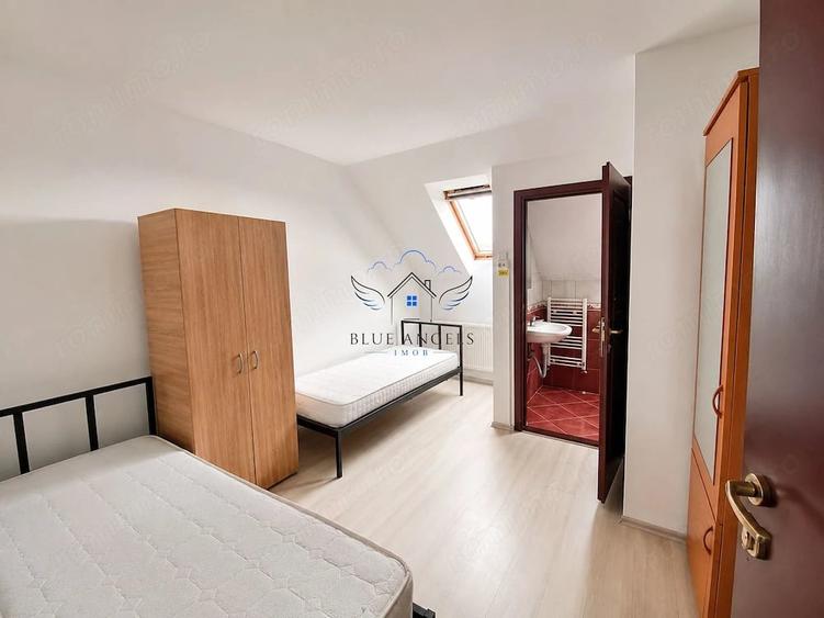 Casă cu 11 camere cu Teren 100 Mp în Central