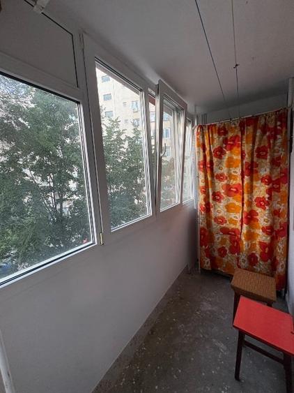 Apartament cu 2 camere decomandat în Crângași