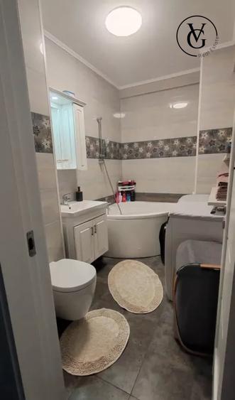 Apartament cu 2 camere semidecomandat, mobilat în Central