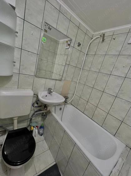 Garsonieră decomandată în Central