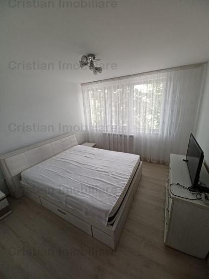 Apartament cu 2 camere semidecomandat în Independenței