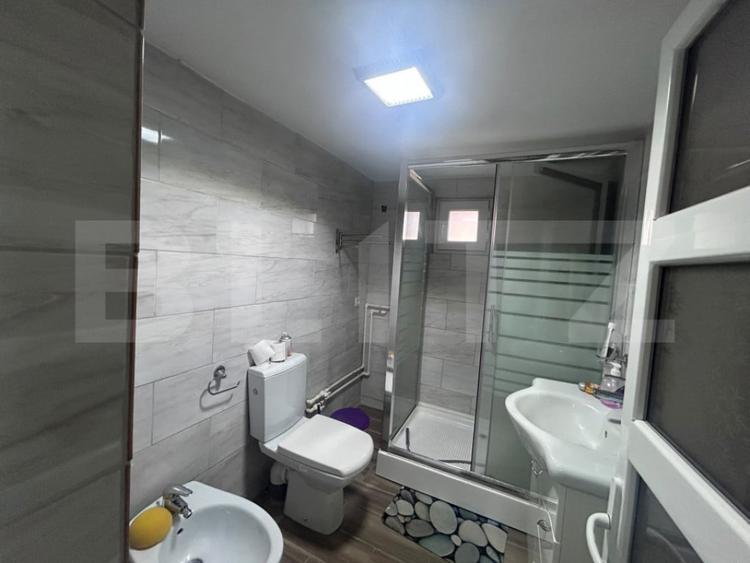 Casă cu 5 camere cu Teren 390 Mp în Central