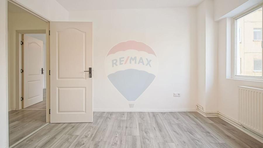 Apartament cu 2 camere decomandat în Județean