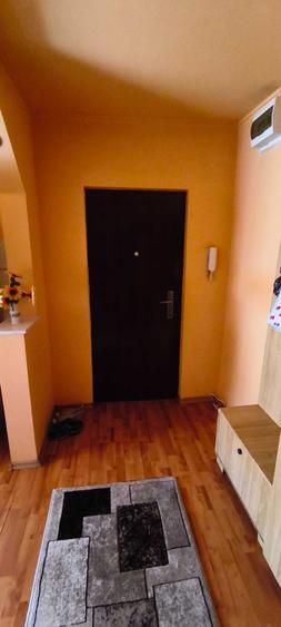 Apartament cu 3 camere decomandat în Exterior Vest
