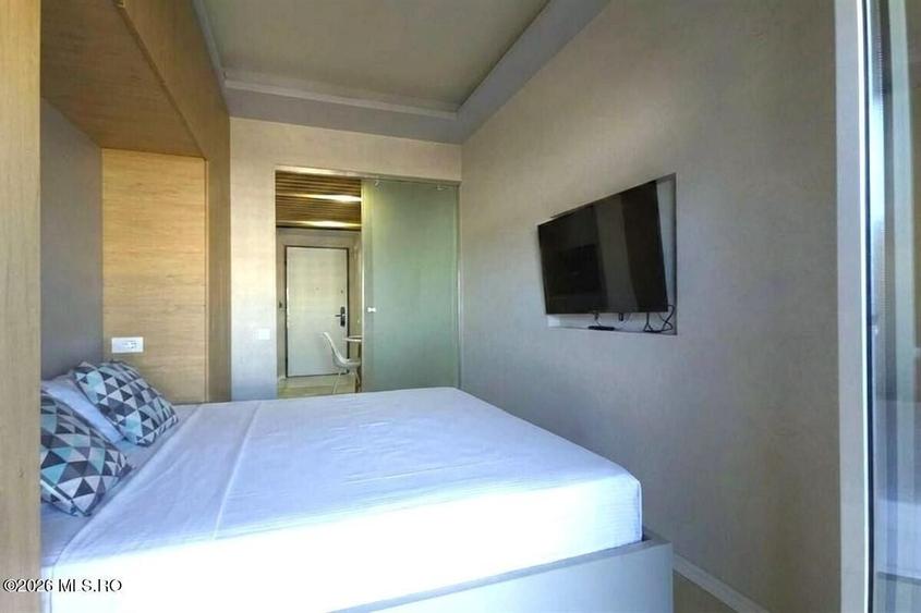 Apartament cu 2 camere semidecomandat, mobilat în Central
