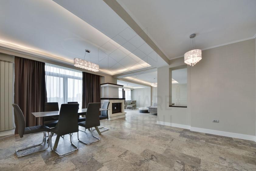 Penthouse cu 4 camere semidecomandat în Barbu Văcărescu