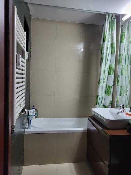 Apartament cu 3 camere semidecomandat în Drumul Taberei