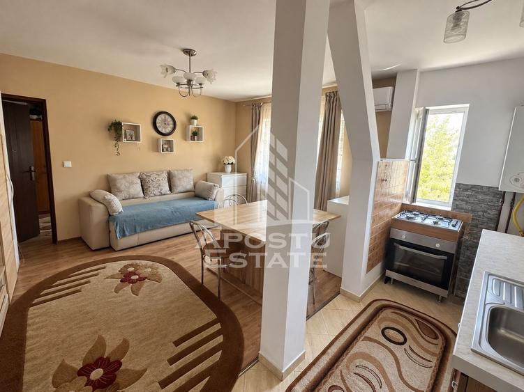 Apartament cu 2 camere semidecomandat, mobilat în Girocului