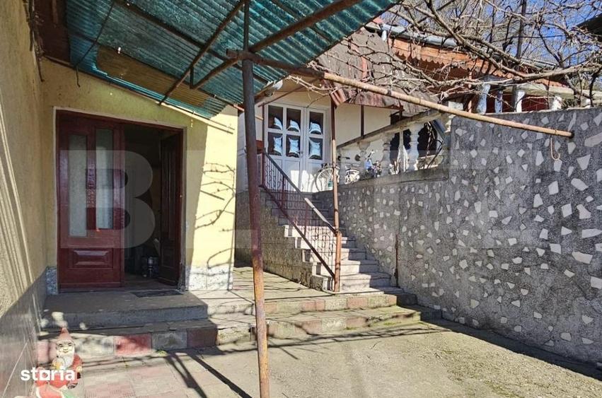 Casă cu 4 camere în Aronești