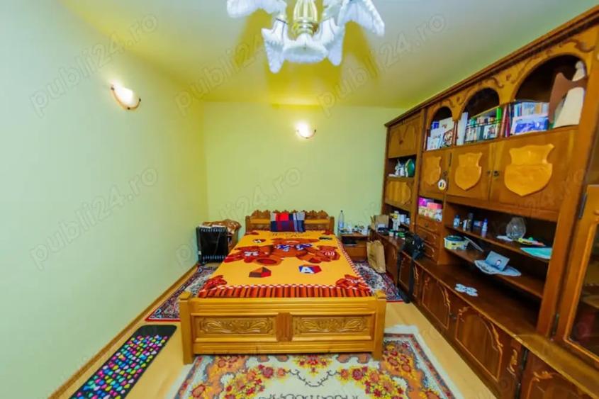 Casă cu 6 camere în Baia Sprie