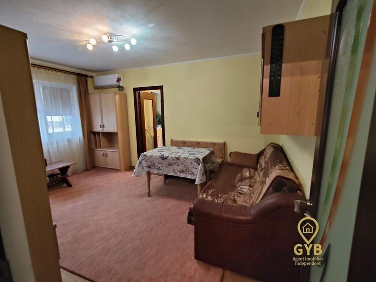 Apartament cu 2 camere semidecomandat, mobilat în Valenta