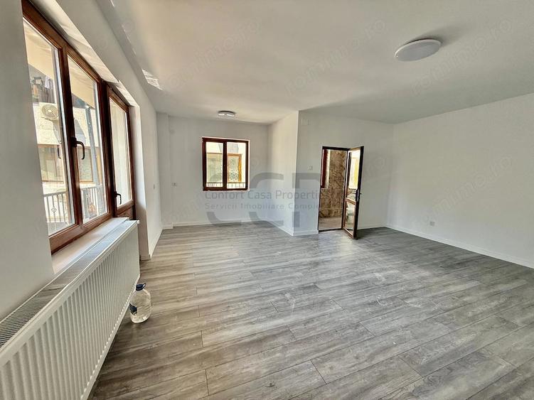 Casă cu 8 camere cu Teren 50 Mp în Timpuri Noi