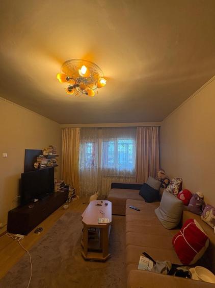 Apartament cu 2 camere decomandat în Rahova