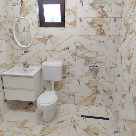 Spațiu comercial, de 1,080 mp, în Bujac