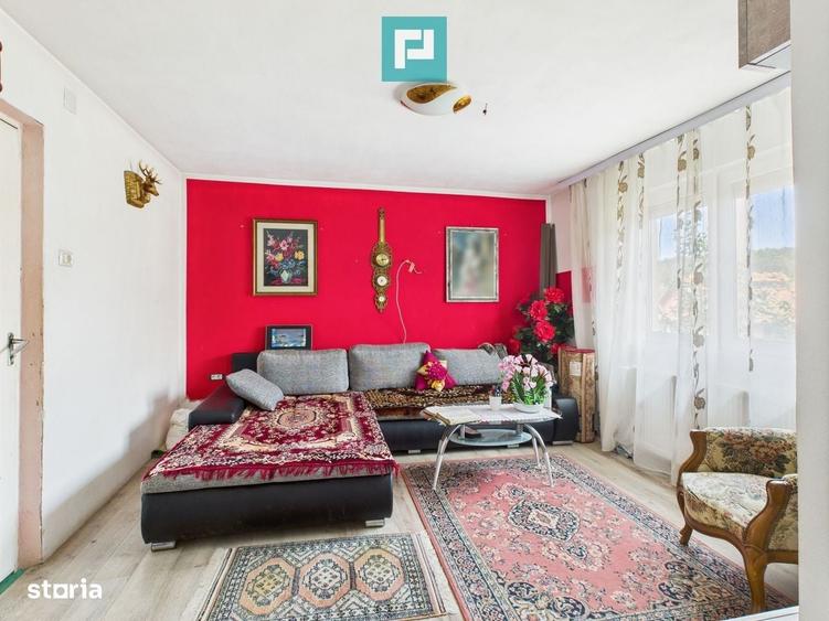 Casă cu 3 camere în Central
