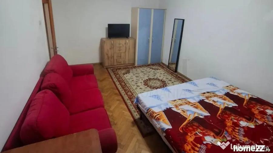 Apartament cu 3 camere decomandat în Lacul Tei