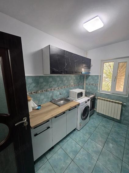 Vand sau Inchiriez Apartament cu 3 Camere Decomandat Recent Mobilat si Renovat - 2
