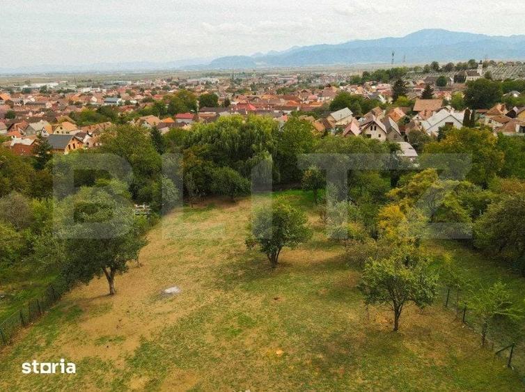 Teren de 924 mp, în Central