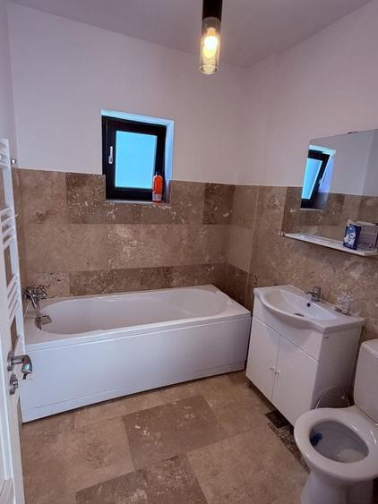 Casă cu 2 camere în Central