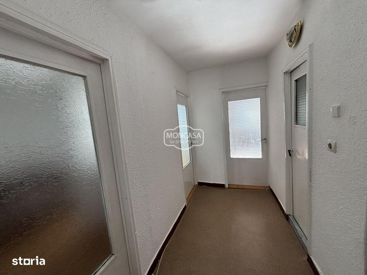 Apartament cu 4 camere decomandat în Central