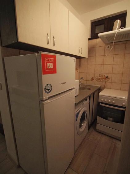 Garsonieră decomandată în Central