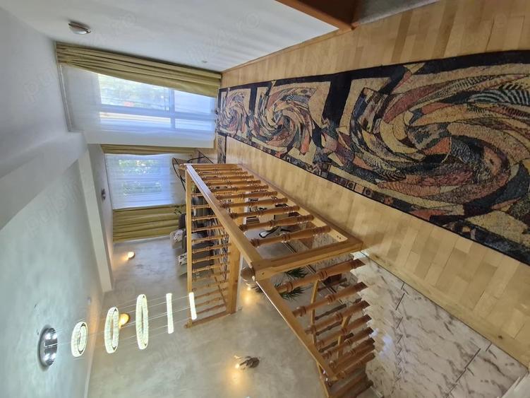 Casă cu 6 camere cu Teren 800 Mp în Central