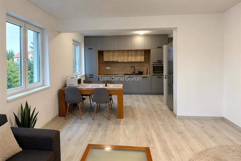 Apartament modern 2 camere curte si 3 parcari Selimbar