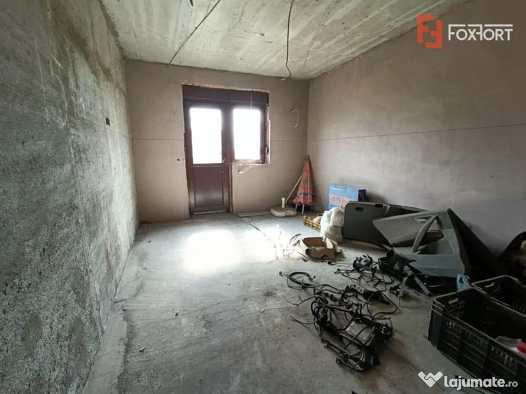Casă cu 6 camere cu Teren 1088 Mp în Chișoda