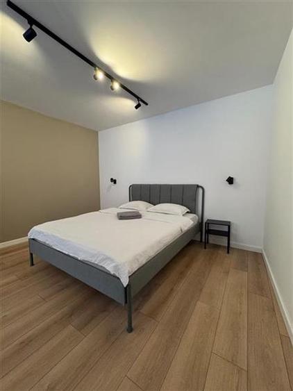 Spațiu comercial, de 448 mp, în 13 Decembrie