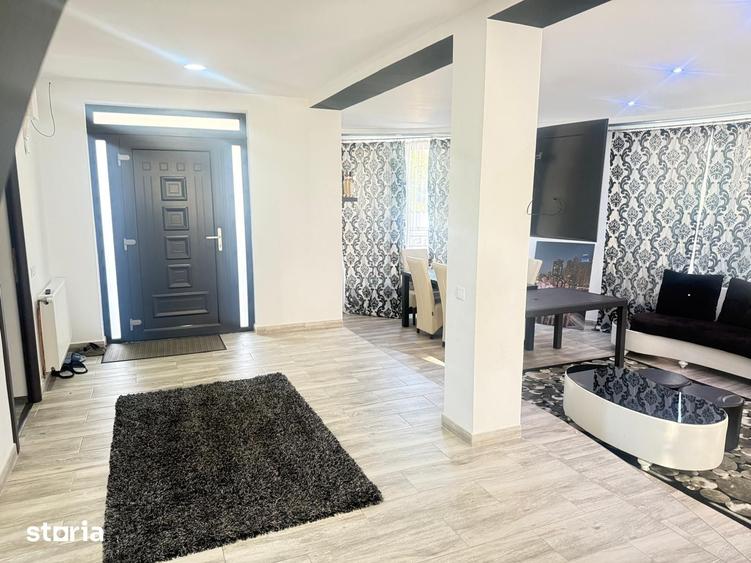 Casă cu 5 camere cu Teren 535 Mp în Aninoasa